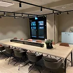 מלון Skyline Airport 4*