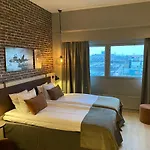 Skyline Airport 4*