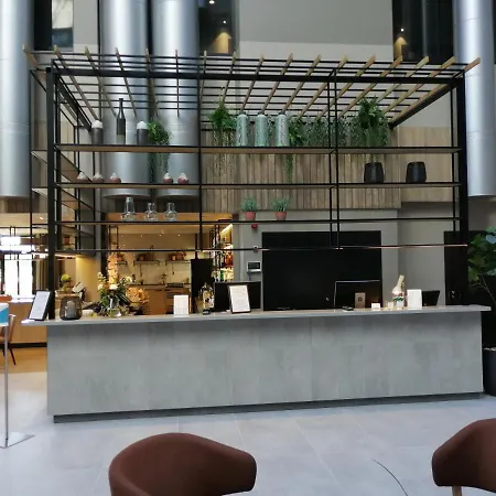 Skyline Airport Hotel