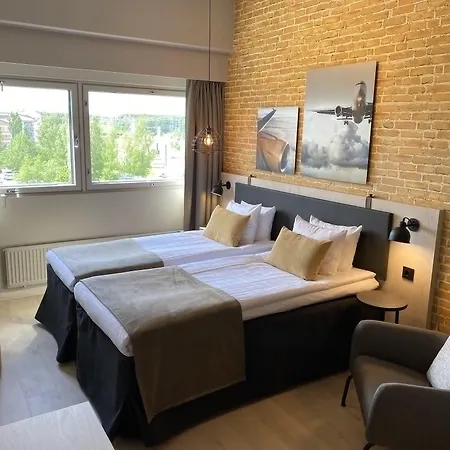 Skyline Airport Hotel 4*