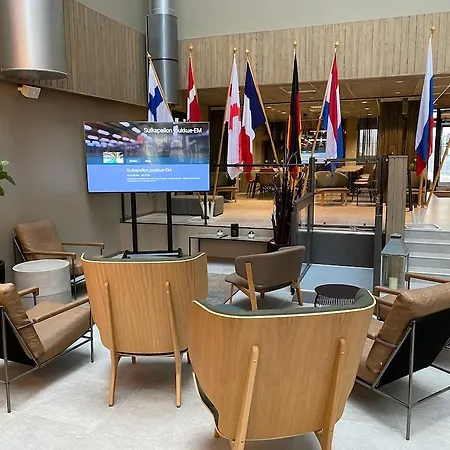 Skyline Airport Hotel 4*