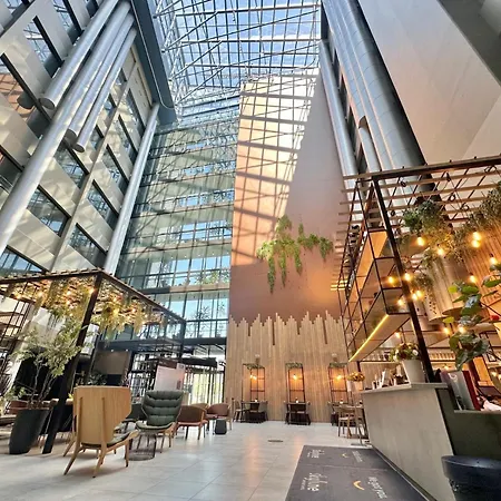 Skyline Airport Hotel