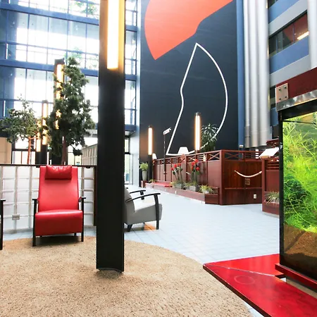 Hotel Skyline Airport 4*
