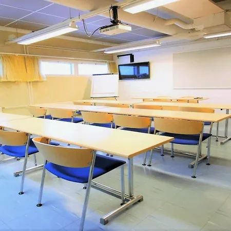 Hotel Skyline Airport 4*