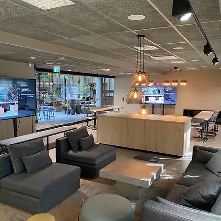 Skyline Airport 4*