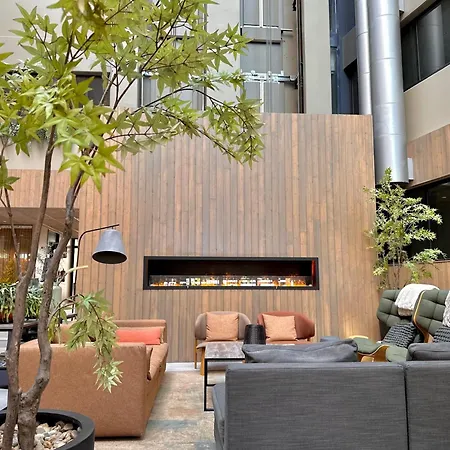 Skyline Airport Hotel 4*