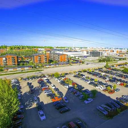 Hotel Skyline Airport 4*