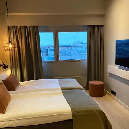 Hotel Skyline Airport 4*