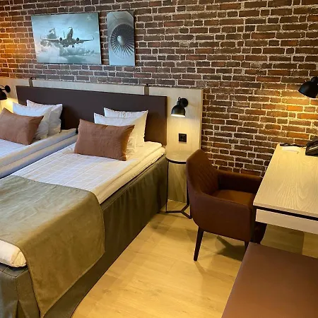 Hotel Skyline Airport 4*