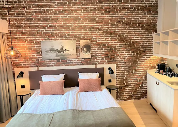 Skyline Airport Hotel