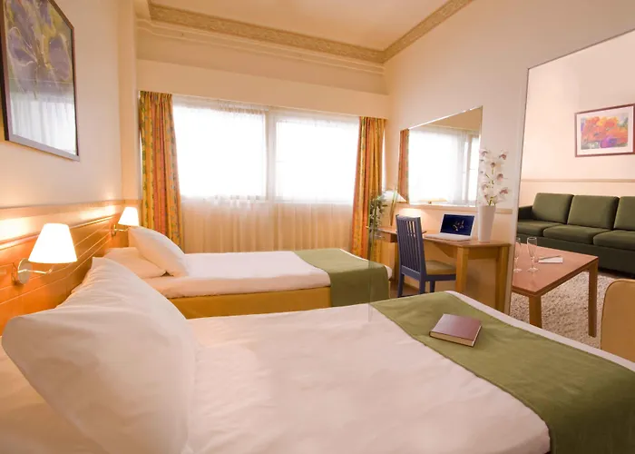 Skyline Airport Hotel